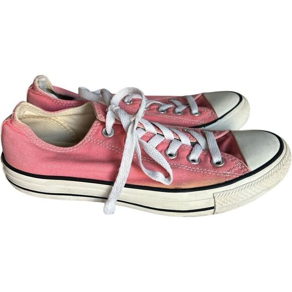 Womens Converse Chuck Taylor All Star Classic Pink Sneakers - Sz 6 - Picture 1 of 5